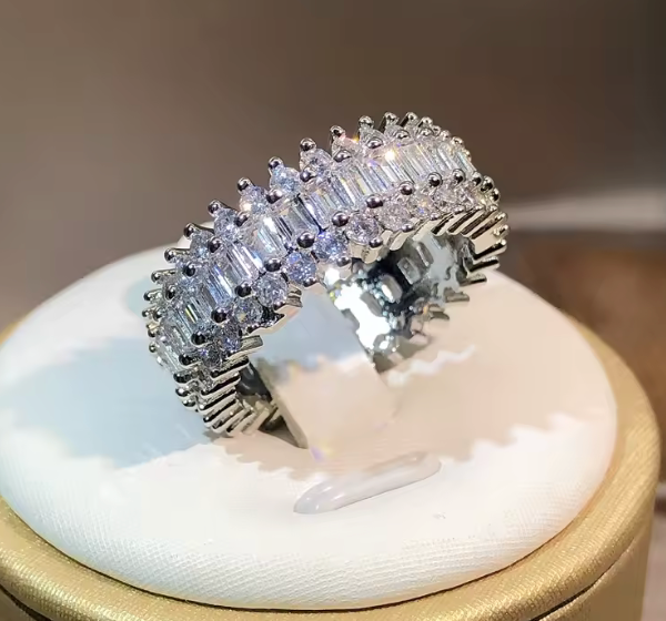 Anillo Crown