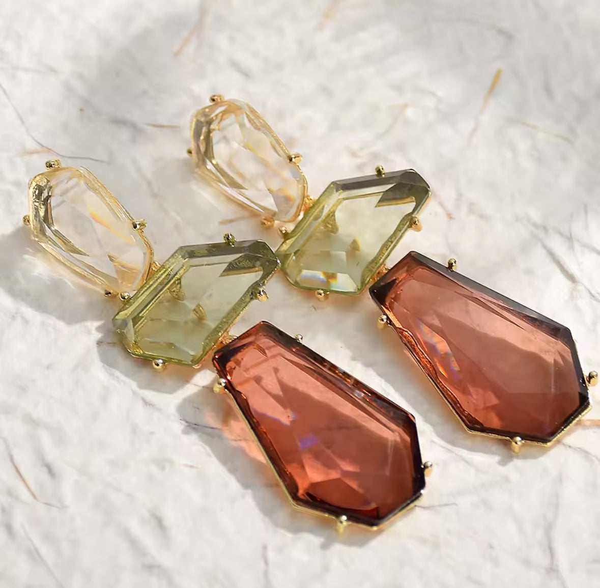Aretes acrílicos de colores